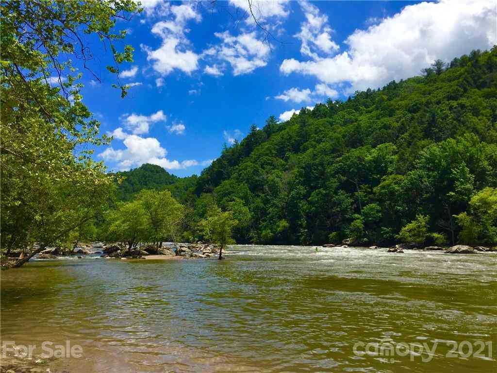 141 River Club Trail #8, Marshall, North Carolina image 14