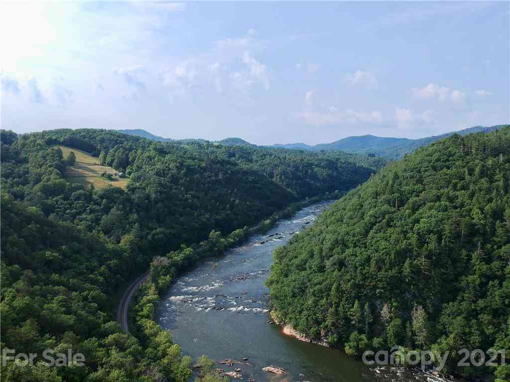 141 River Club Trail #8, Marshall, North Carolina image 9