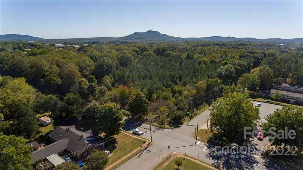 200 E Gold Street, Kings Mountain, North Carolina image 1