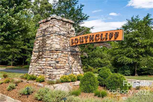 557 Southcliff Parkway #716, Fairview, North Carolina image 1