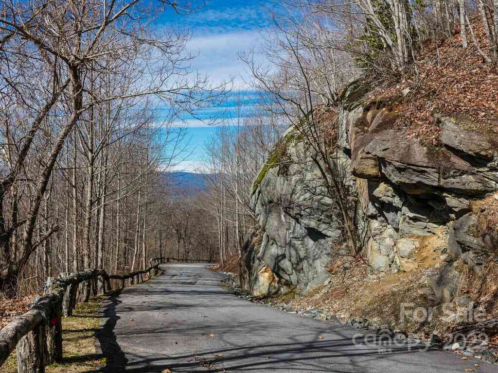 686 Crossvine Trail #4A-C, Laurel Park, North Carolina image 8