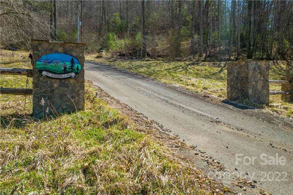 Saylor Lake Road, Bakersville, North Carolina image 2