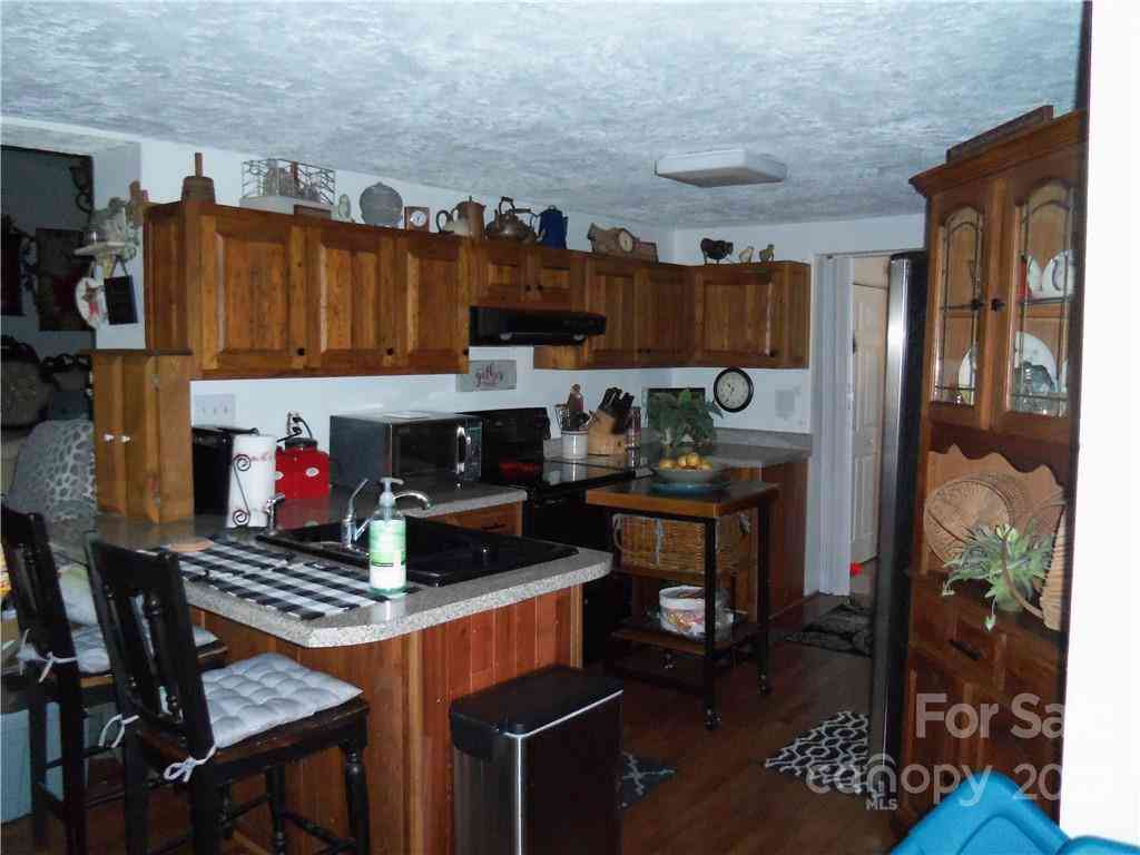 675 Harris Street, Spruce Pine, North Carolina image 26