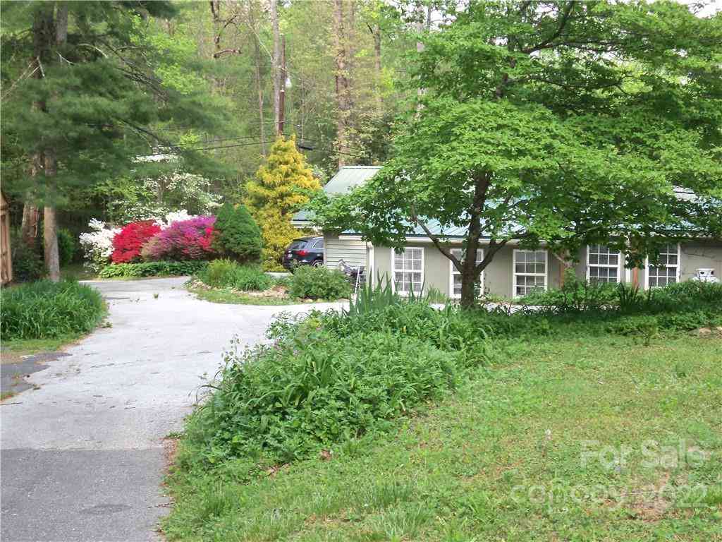 675 Harris Street, Spruce Pine, North Carolina image 1