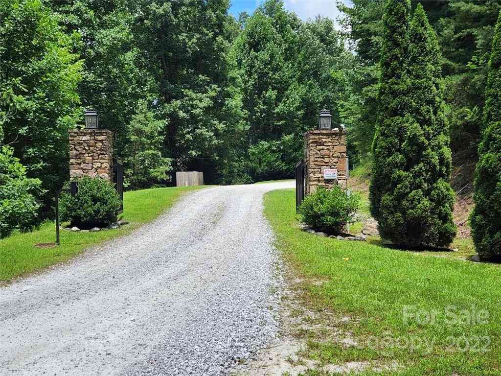 00 Summit Landing Drive #3, Zirconia, North Carolina image 2