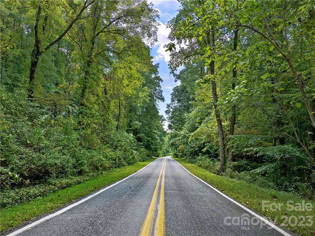 99999 Moody Cove Road, Weaverville, North Carolina image 9