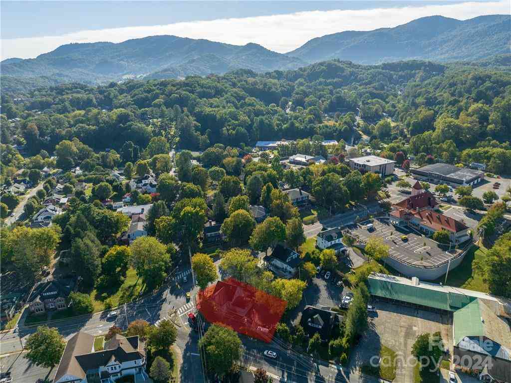 99 Walnut Street, Waynesville, North Carolina image 4