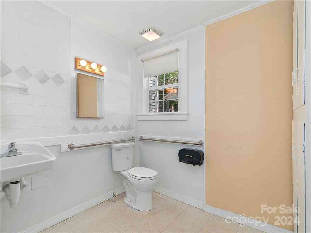 99 Walnut Street, Waynesville, North Carolina image 12