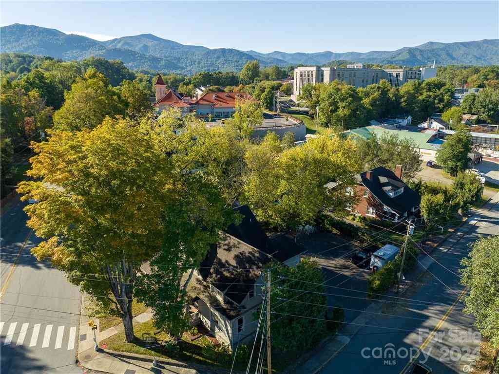 99 Walnut Street, Waynesville, North Carolina image 31