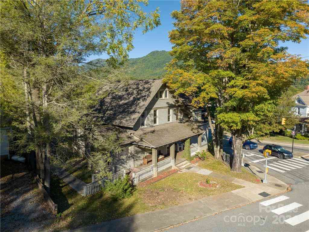 99 Walnut Street, Waynesville, North Carolina image 36