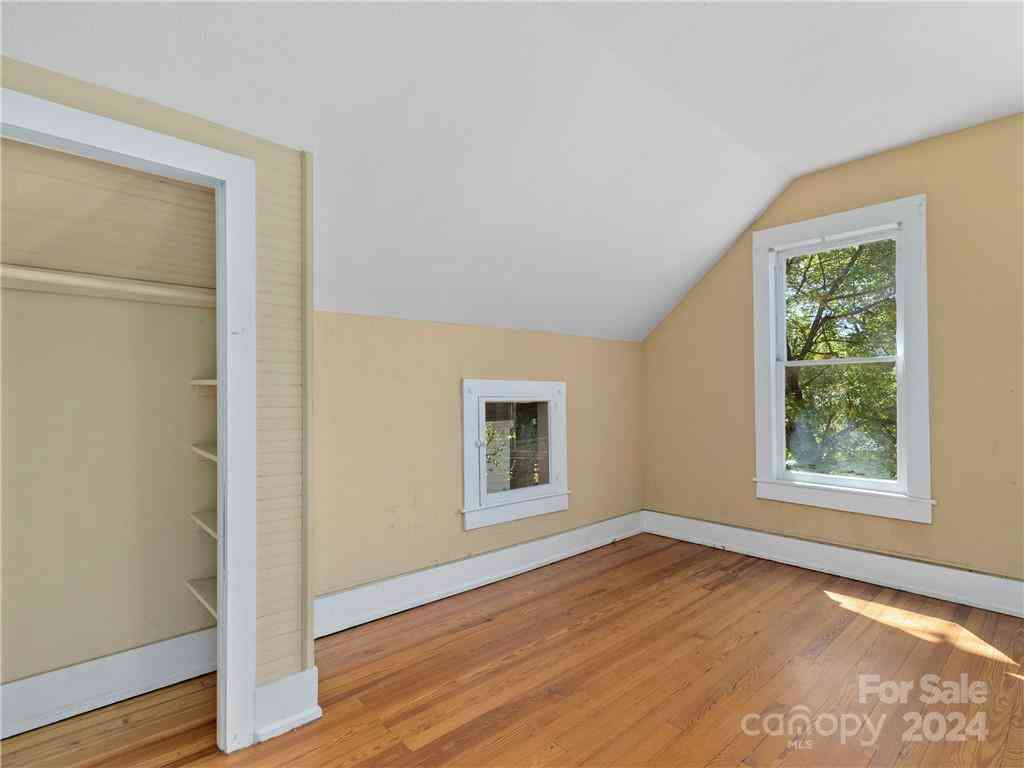 99 Walnut Street, Waynesville, North Carolina image 22