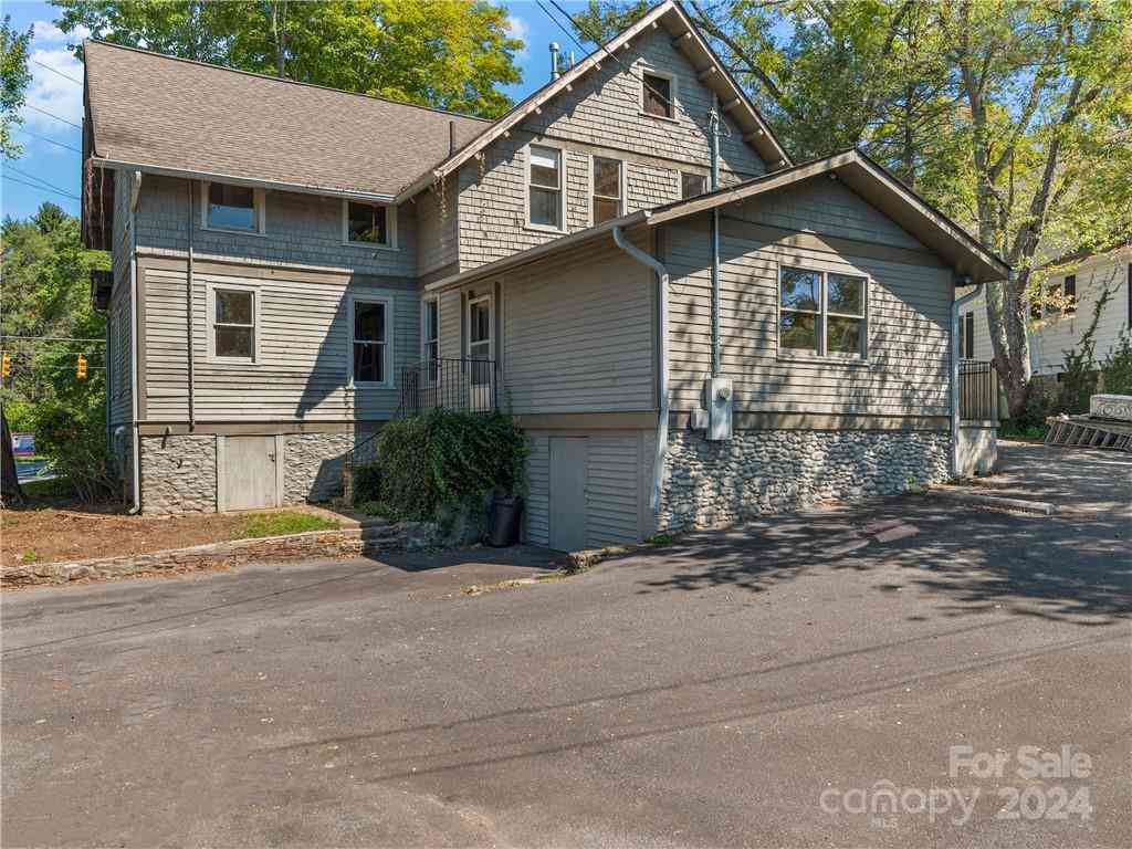 99 Walnut Street, Waynesville, North Carolina image 28