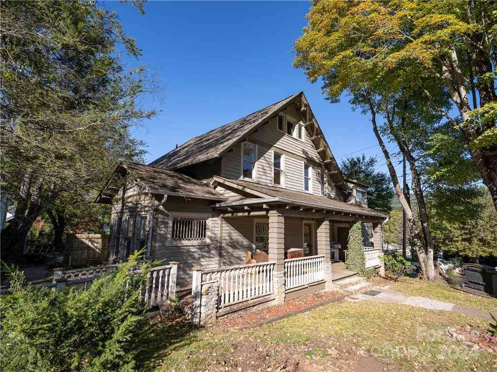 99 Walnut Street, Waynesville, North Carolina image 38