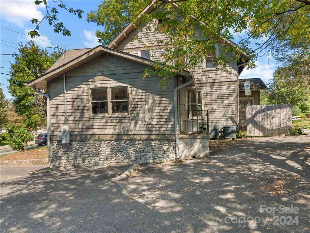 99 Walnut Street, Waynesville, North Carolina image 27