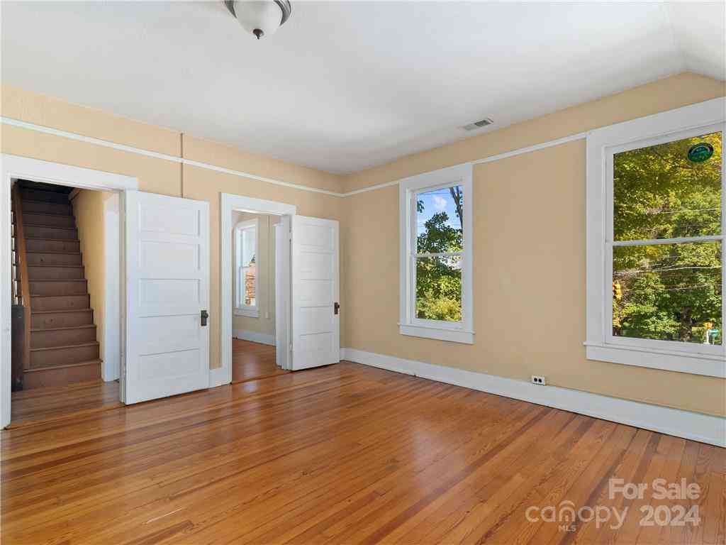 99 Walnut Street, Waynesville, North Carolina image 20