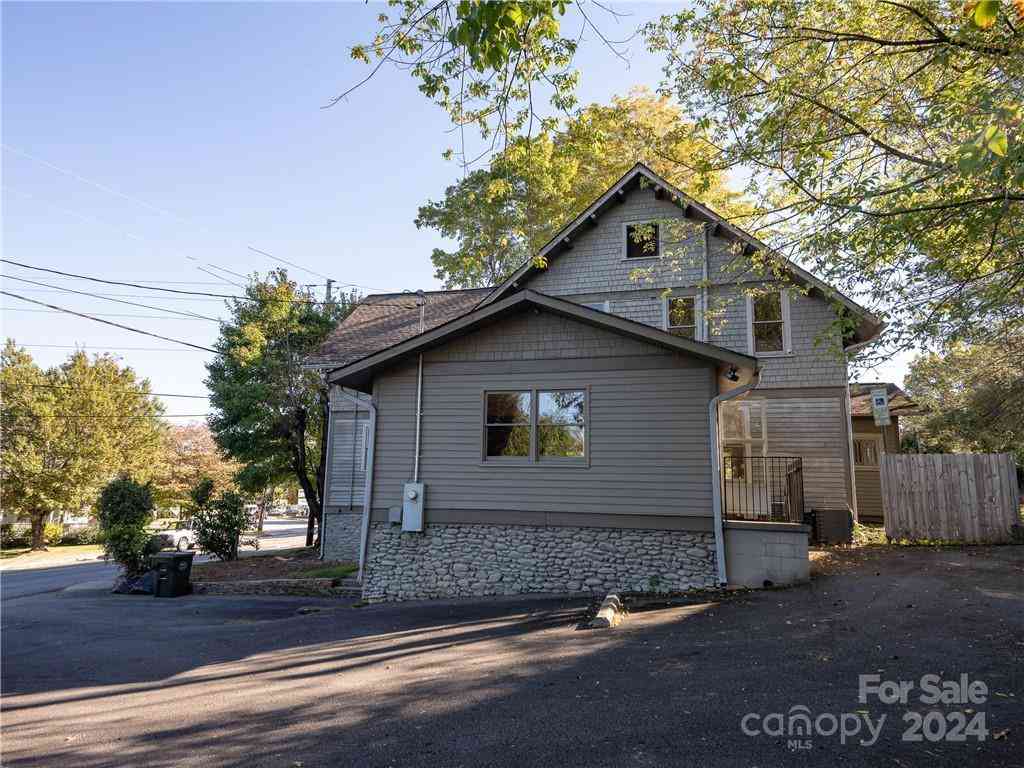 99 Walnut Street, Waynesville, North Carolina image 32