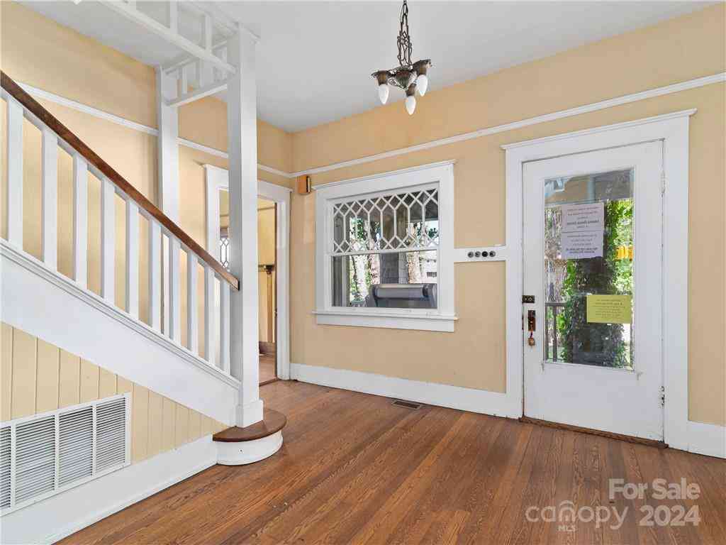 99 Walnut Street, Waynesville, North Carolina image 7