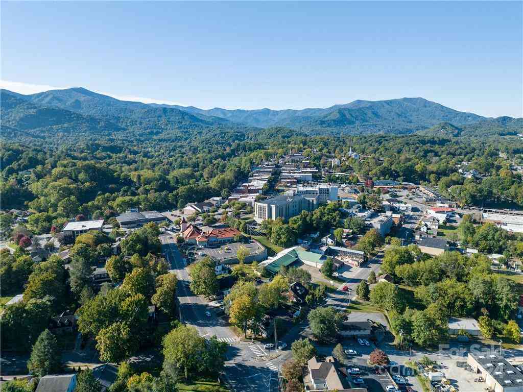99 Walnut Street, Waynesville, North Carolina image 41