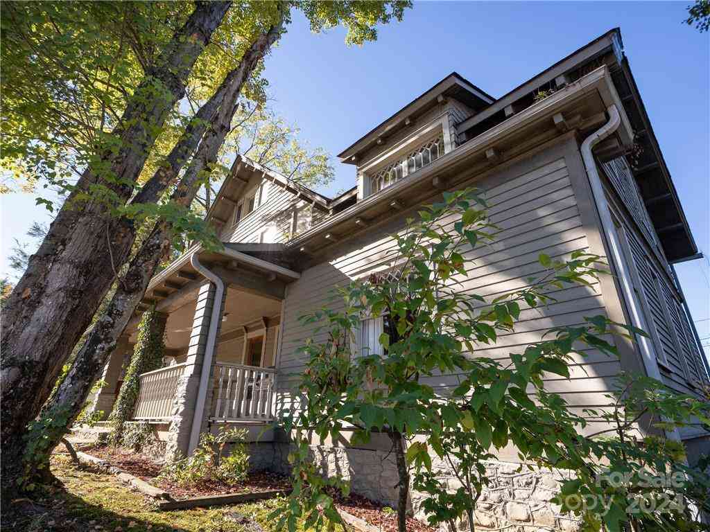 99 Walnut Street, Waynesville, North Carolina image 42
