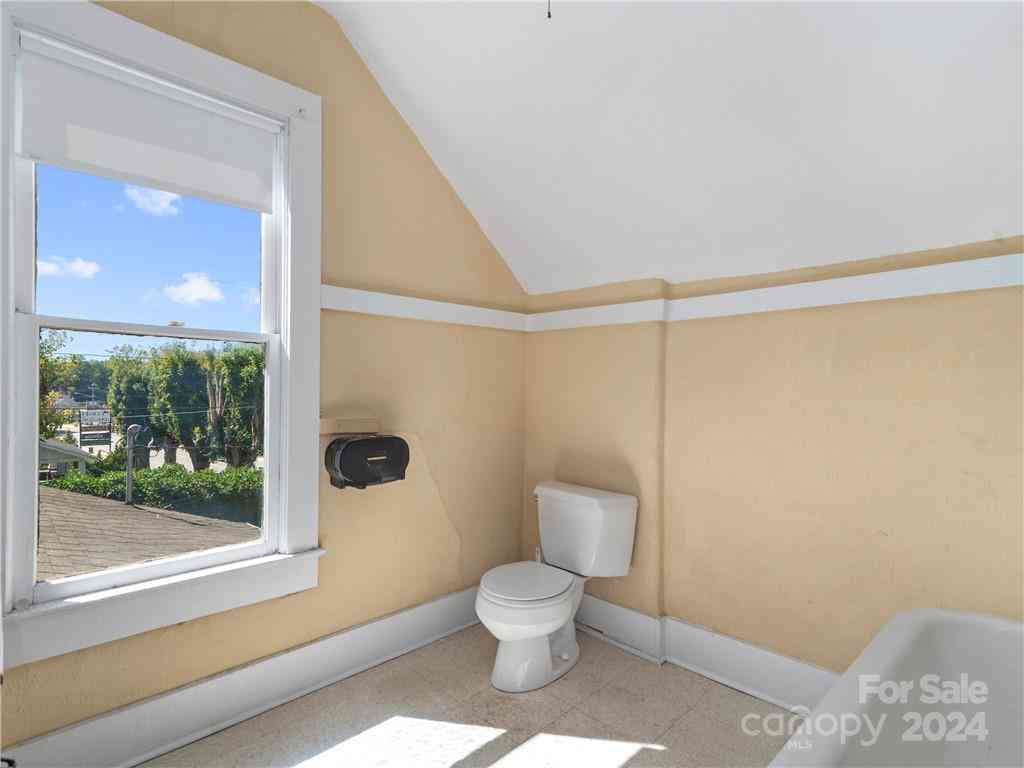 99 Walnut Street, Waynesville, North Carolina image 24