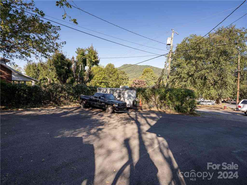 99 Walnut Street, Waynesville, North Carolina image 47
