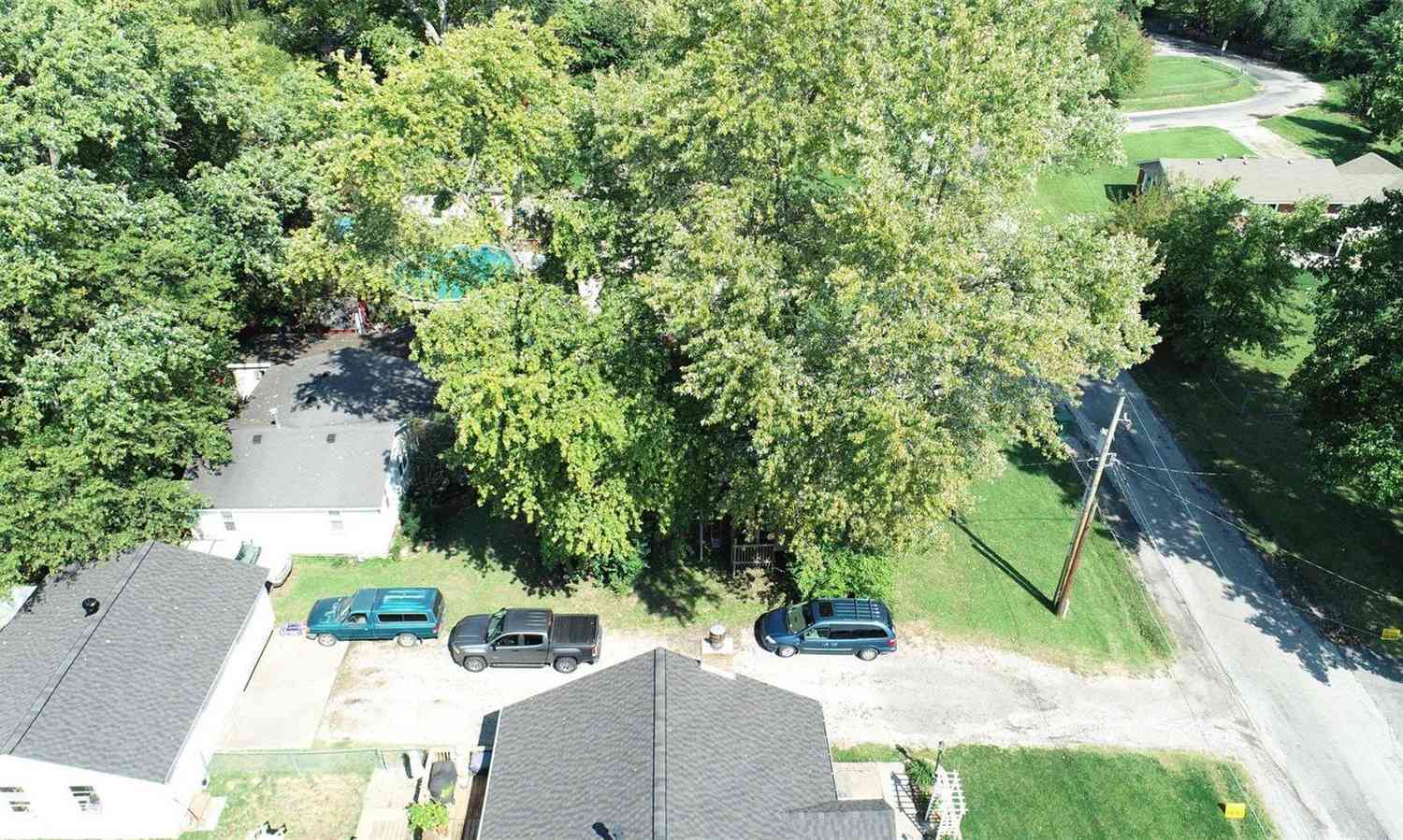 109 Bethesda Drive, Belleville, Illinois image 3