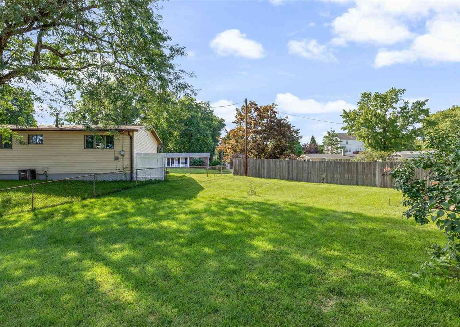 680 Charvel Dr, Florissant, Missouri image 30