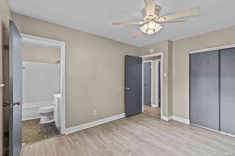 1395 Bluebird Drive, Florissant, Missouri image 10