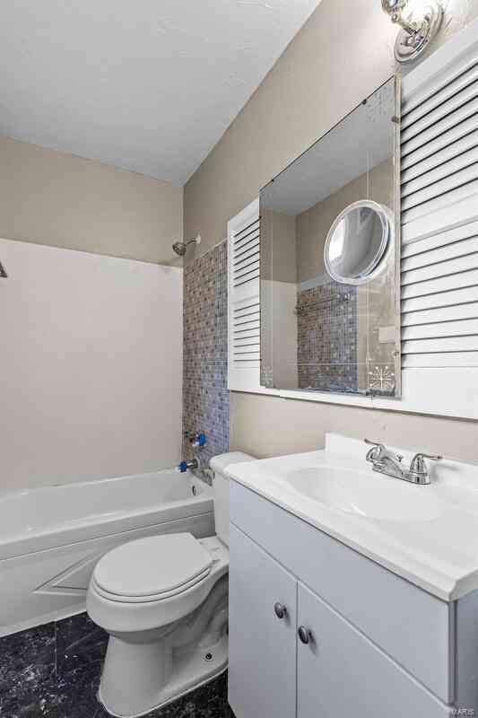 1395 Bluebird Drive, Florissant, Missouri image 16