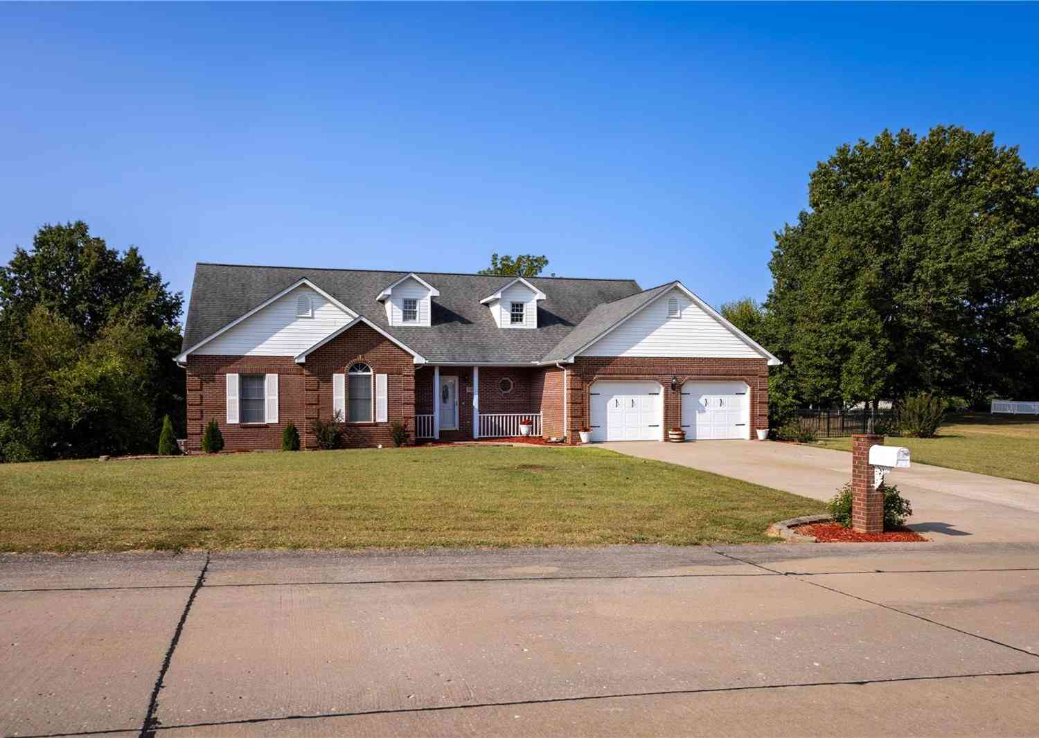 2487 Saint Andrews Drive, Jackson, Missouri image 2