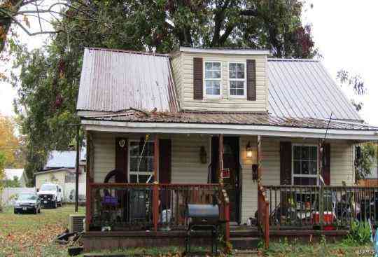 415 Gray Avenue, Chaffee, Missouri image 1