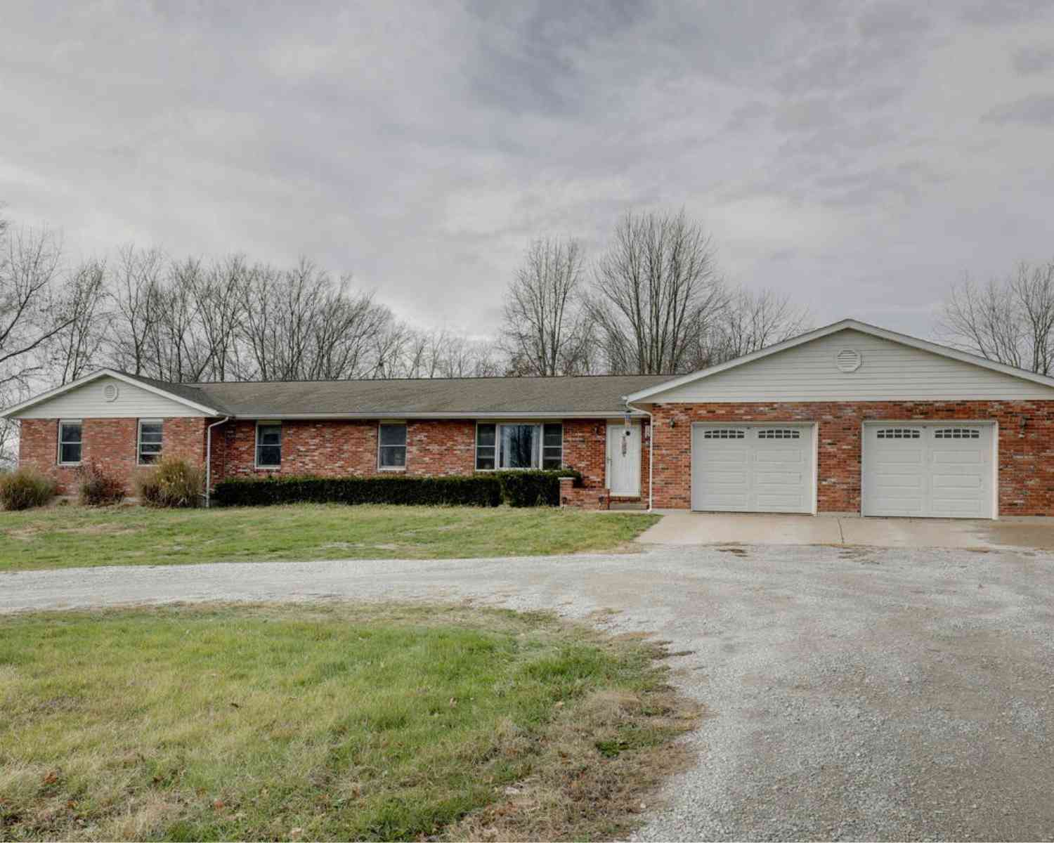 12455 New London Gravel Road, New London, Missouri image 1