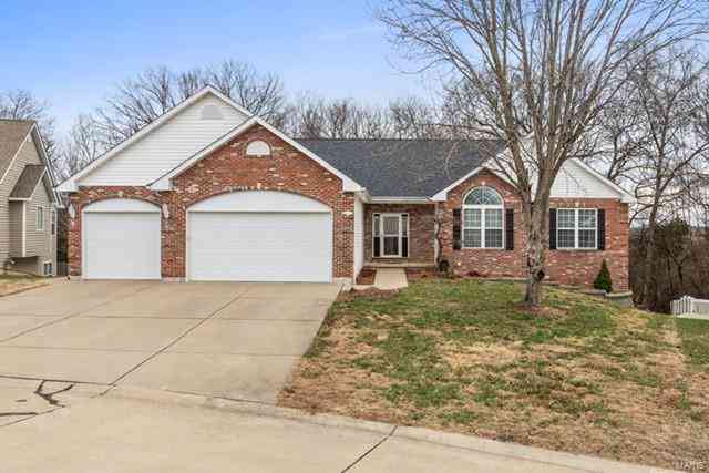 3009 Thoroughbred Drive, Washington, Missouri image 1