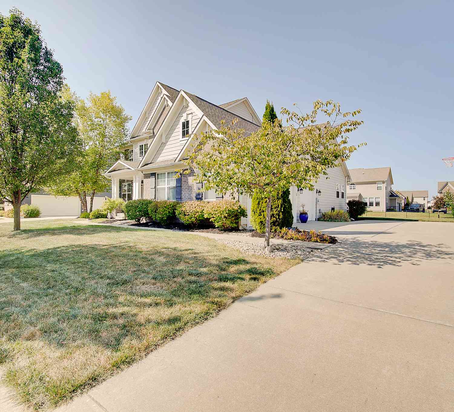 14926 Bonner Circle, Fishers, Indiana image 2