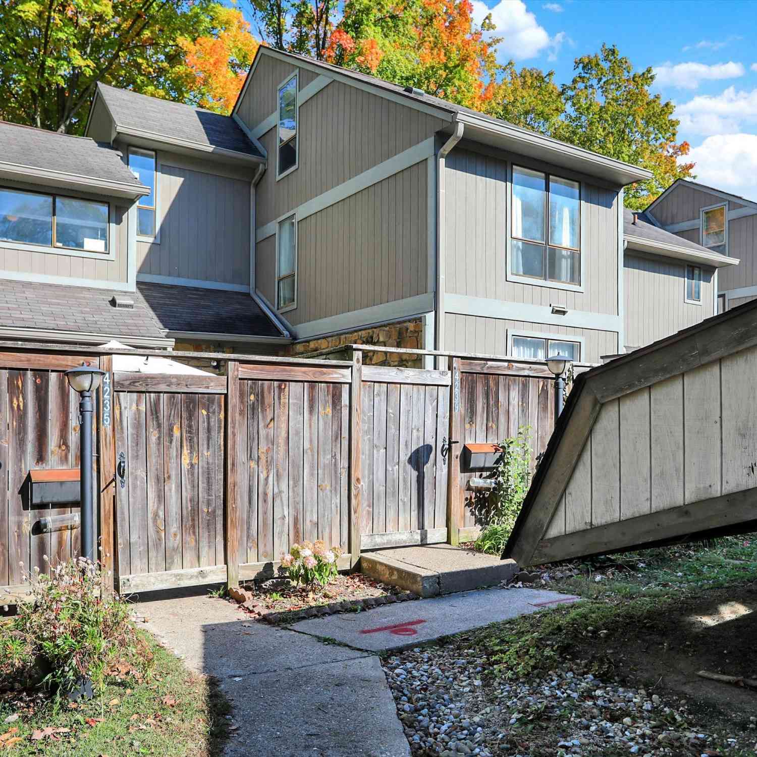 4239 Larkspur Trace, Indianapolis, Indiana image 3