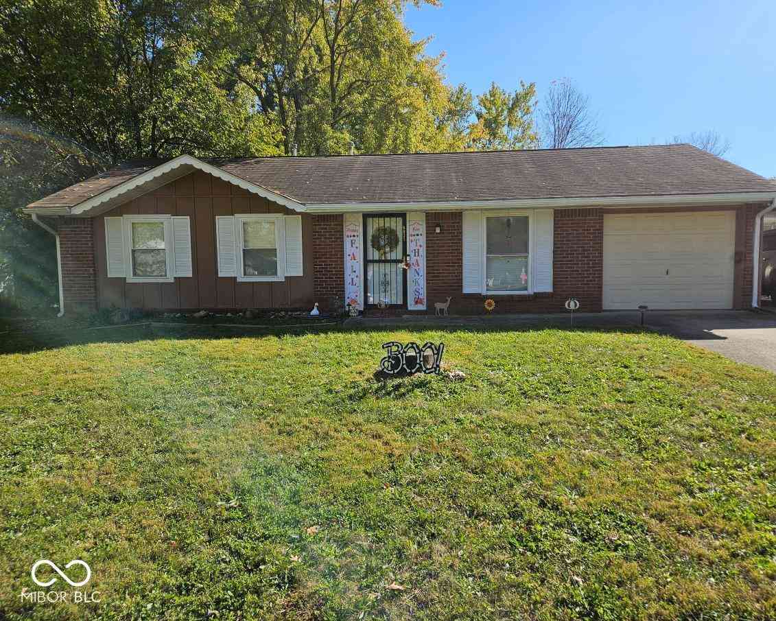 6031 Wixshire Drive, Indianapolis, Indiana image 2