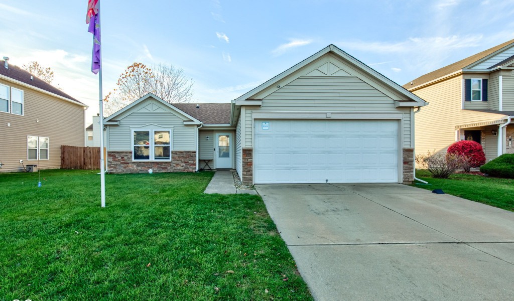 701 Eastpointe Drive, Shelbyville, Indiana image 1