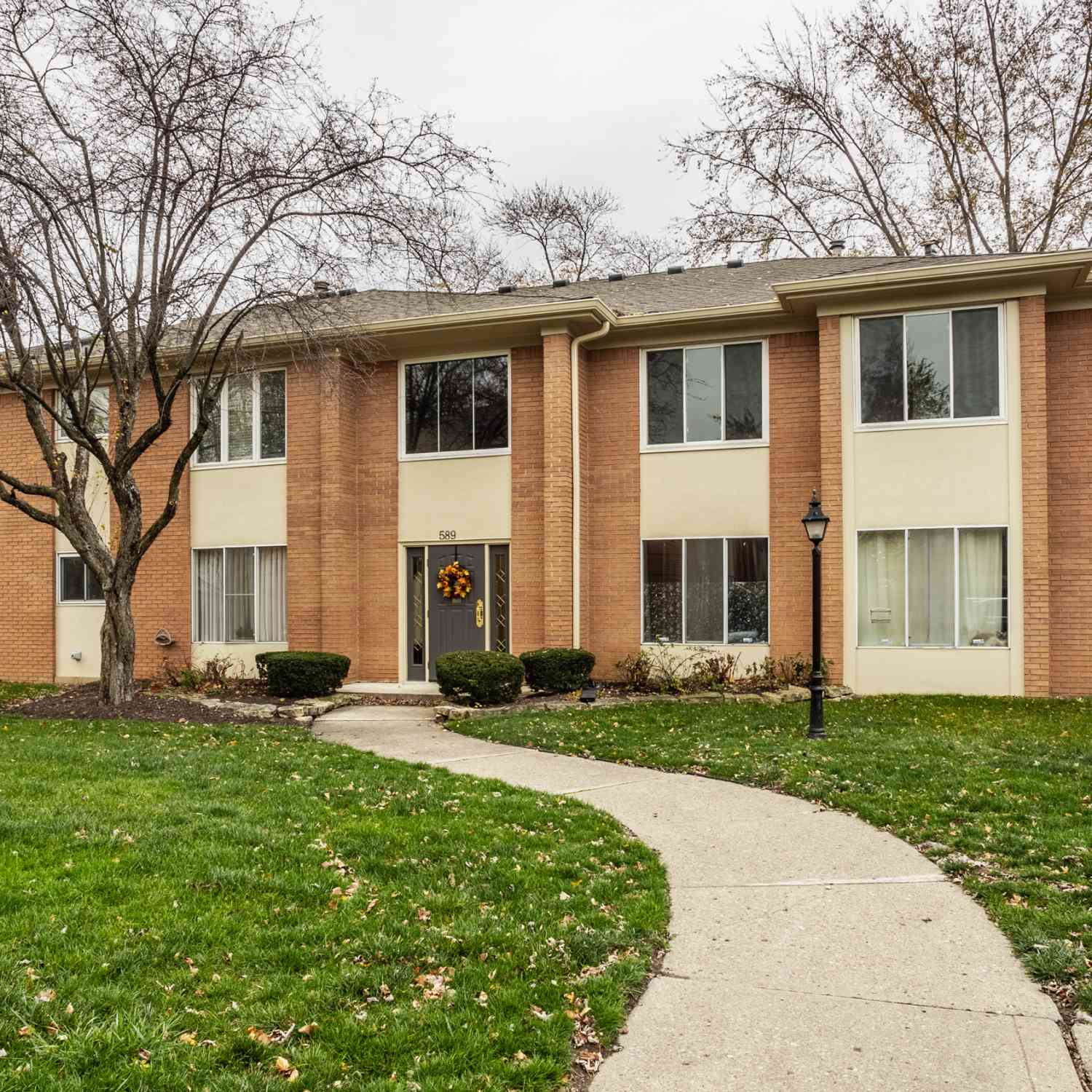 589 E Hunters Drive #D, Carmel, Indiana image 2