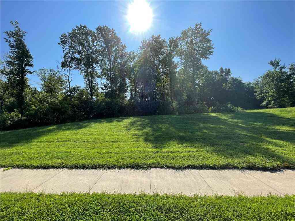 1877 Tipton Pointe Court, Columbus, Indiana image 8