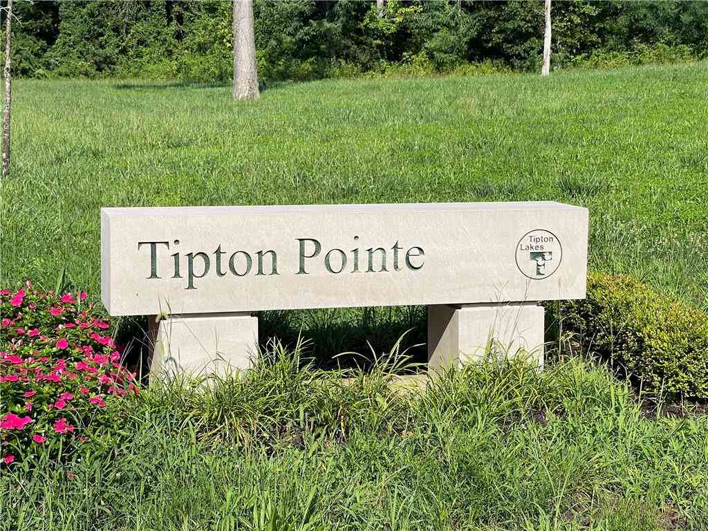 1877 Tipton Pointe Court, Columbus, Indiana image 1
