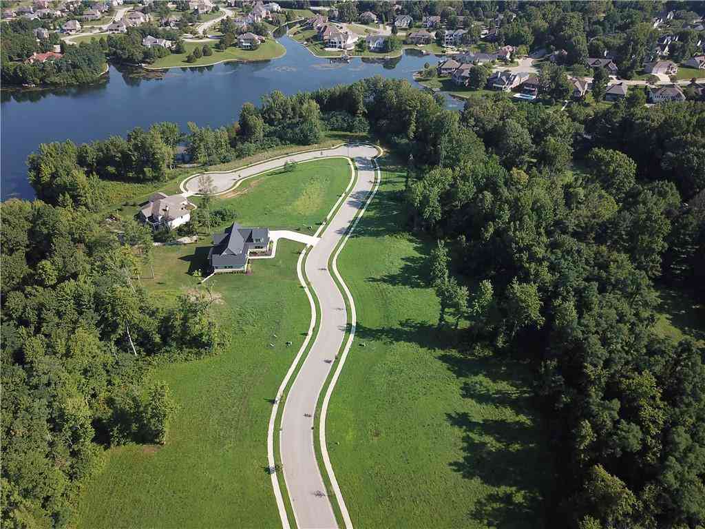 1877 Tipton Pointe Court, Columbus, Indiana image 5
