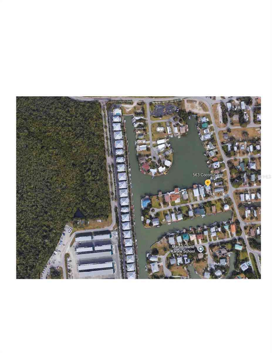 563 Coconut Avenue, GOODLAND, Florida image 10