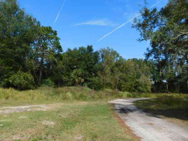 Whispering Oaks Blvd., DADE CITY, Florida image 12