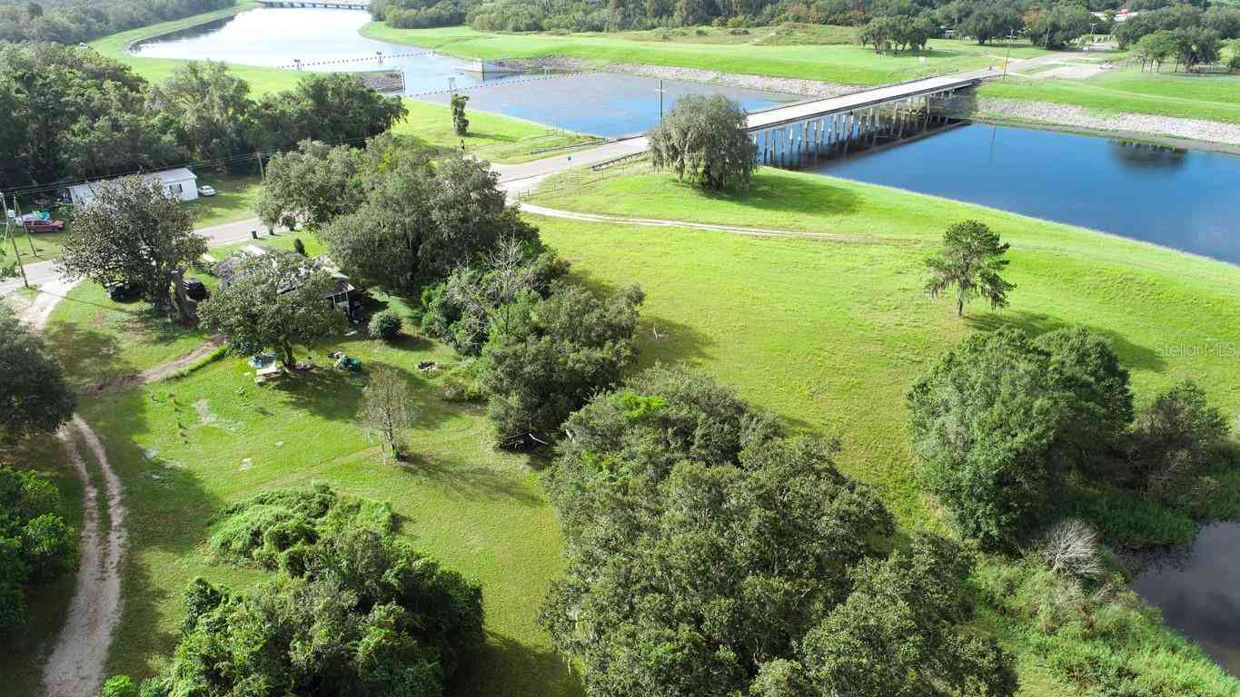 9358 Harney Road, THONOTOSASSA, Florida image 14