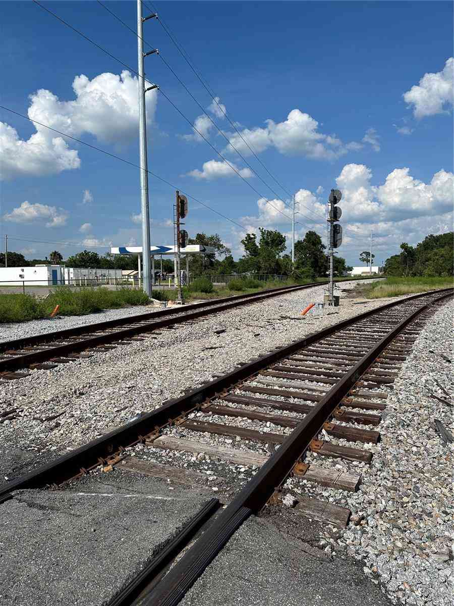 Canal Street, MULBERRY, Florida image 2