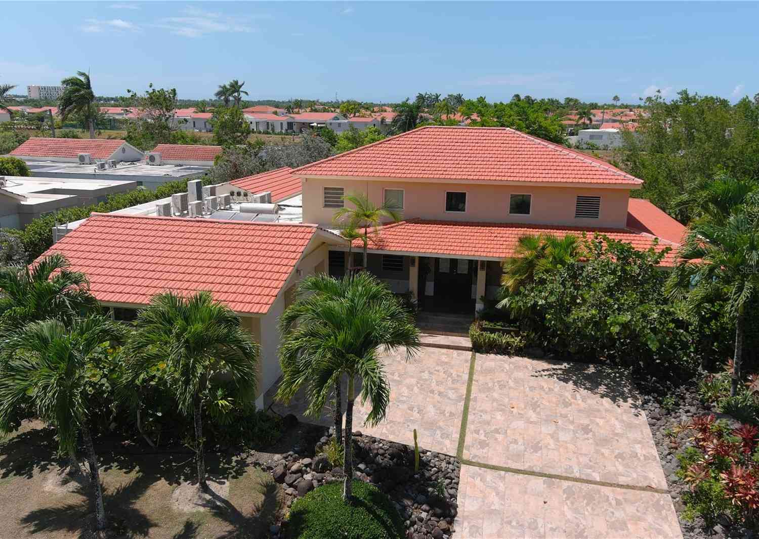 403 Los Jobanes Street, DORADO, Puerto Rico image 2