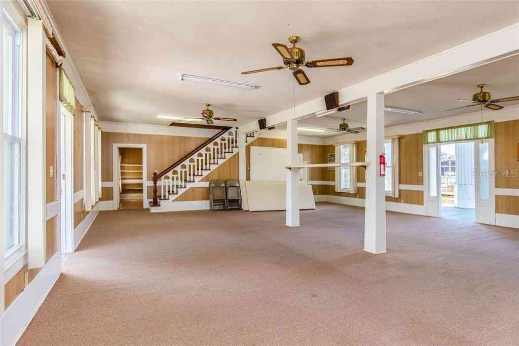 13325 Woodland Drive, ASTATULA, Florida image 9