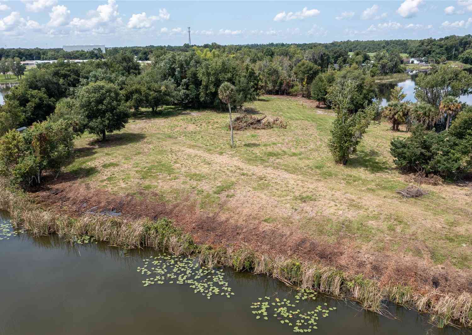Private Drive, Umatilla, Florida image 10
