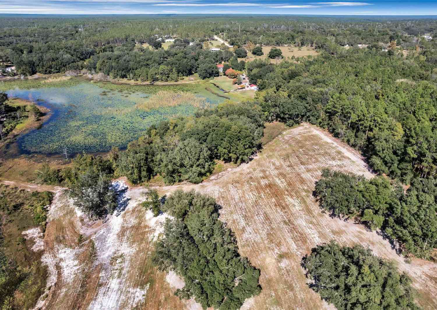 Se 180 Street Road, Umatilla, Florida image 21