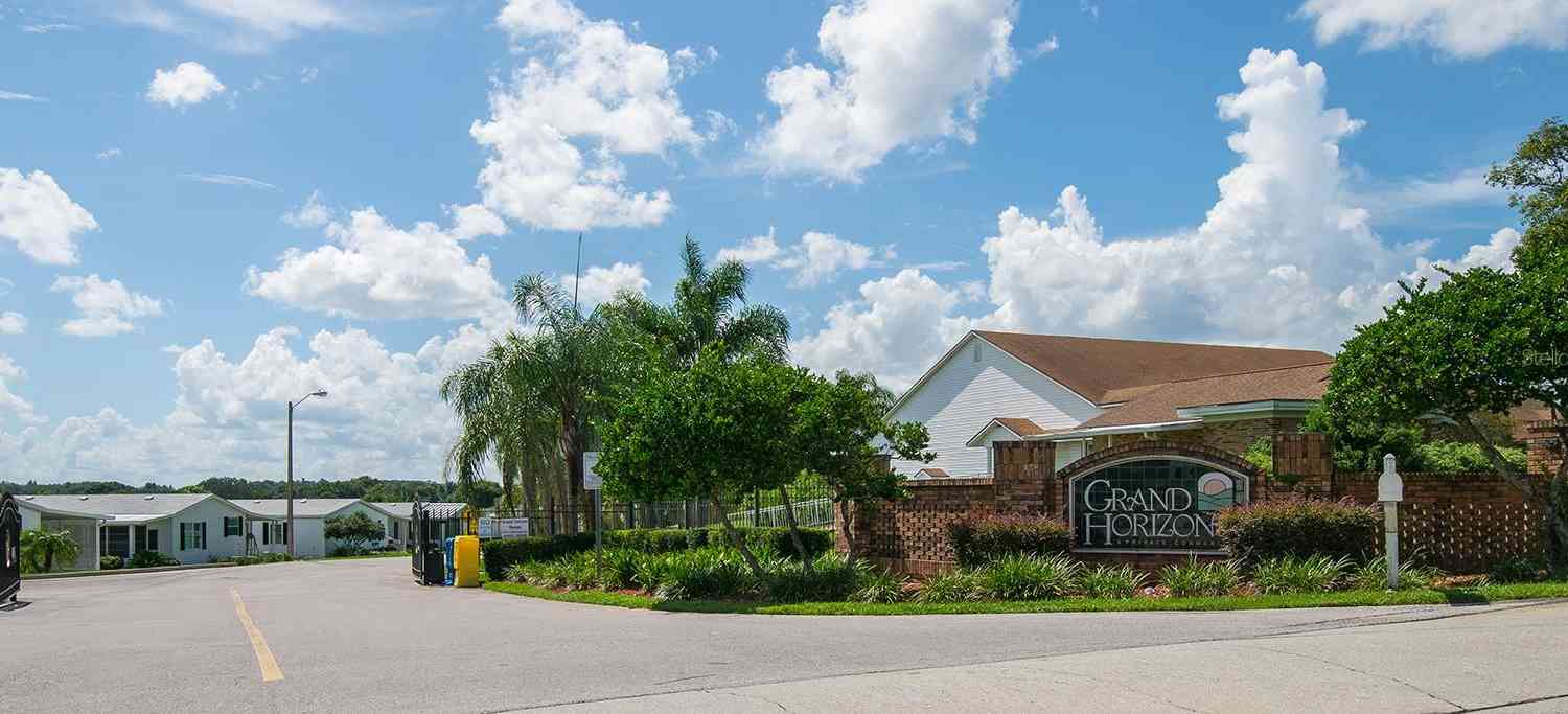 37532 New Horizons Boulevard, ZEPHYRHILLS, Florida image 42